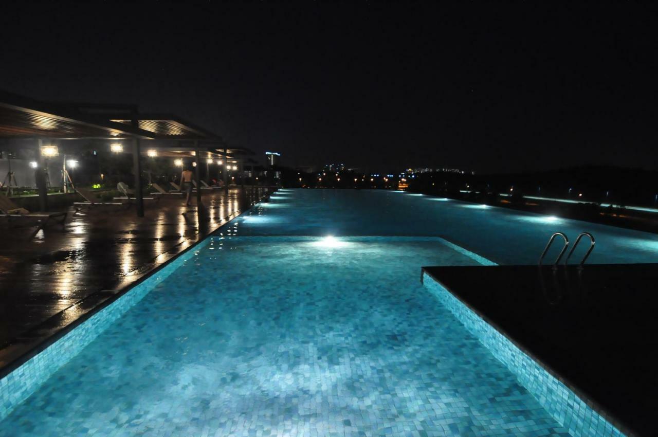 Kenwingston Square Garden By Idealhub Cyberjaya Exterior photo