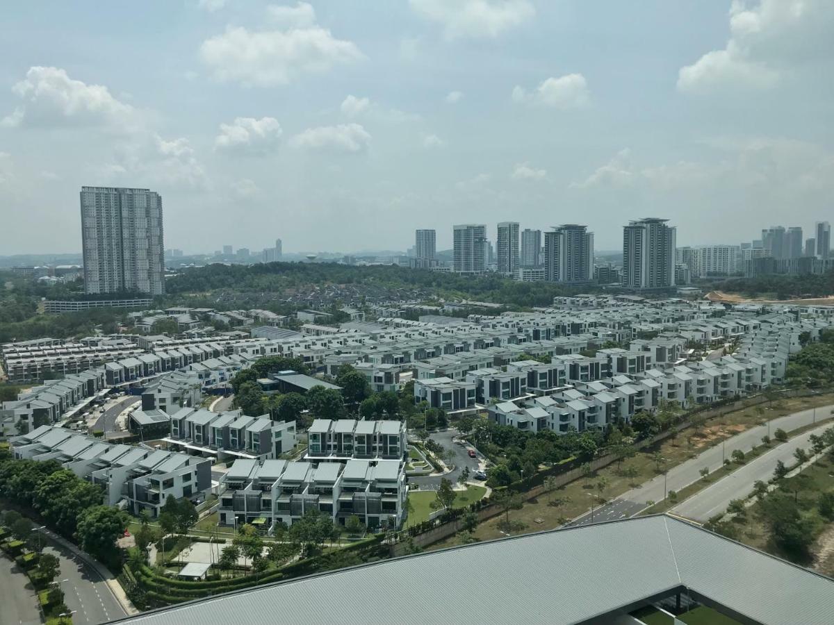 Kenwingston Square Garden By Idealhub Cyberjaya Exterior photo